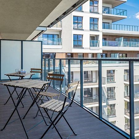 Apartment Walonska With Free Parking Wroclaw By Noclegi Renters Exteriör bild