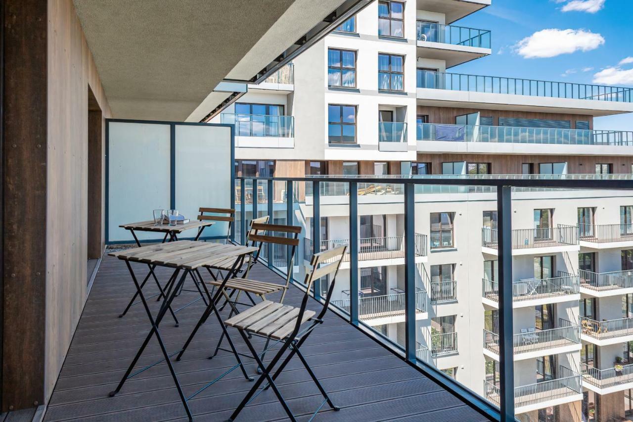 Apartment Walonska With Free Parking Wroclaw By Noclegi Renters Exteriör bild